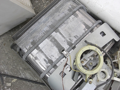 メッキされた釜(白釜)